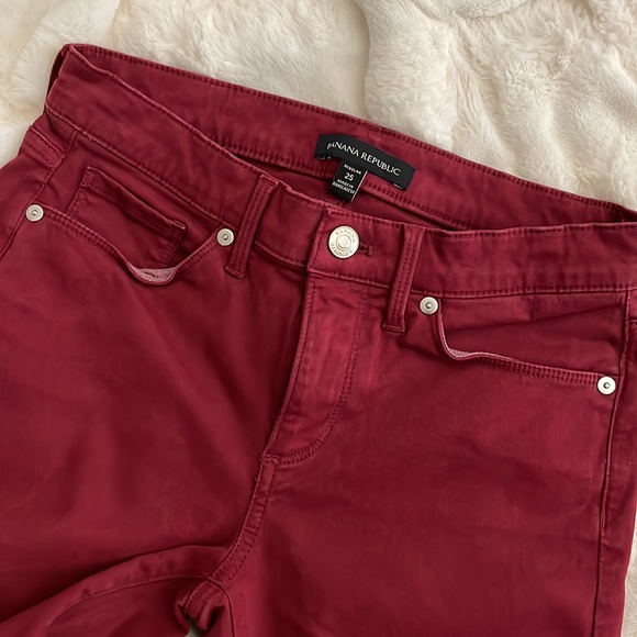 RED BANANA REPUBLIC CROPPED SKINNY PANTS - Picture 4 of 7